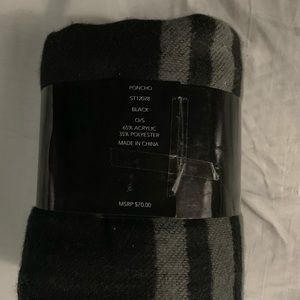 BB Dakota Sweaters - BB Dakota Poncho BB Dakota Sweaters - BB Dakota Poncho